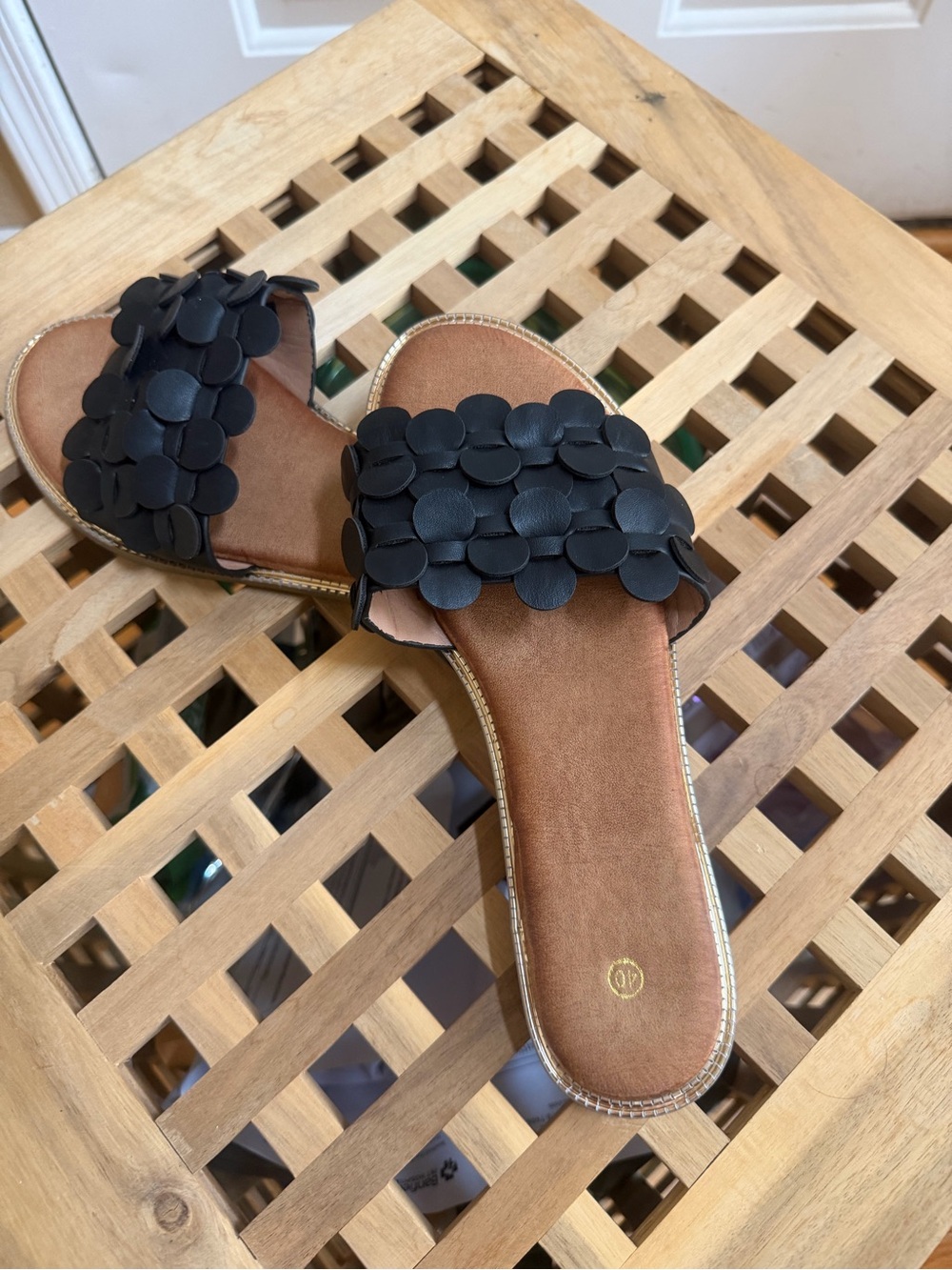 Women’s Black Floral Petal Slide Sandals - Unbranded